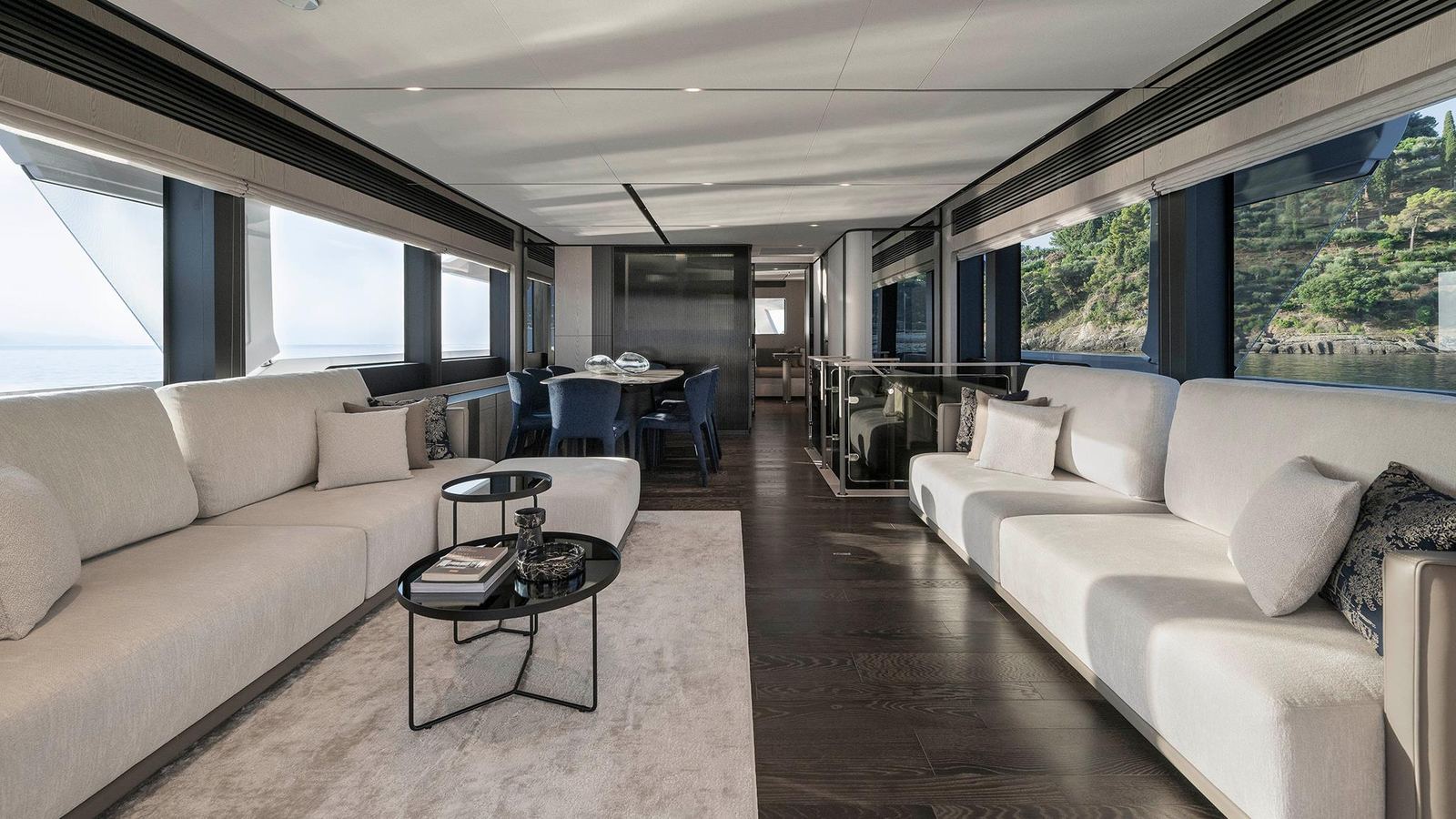 Ferretti Yachts INFYNITO 80, main deck saloon