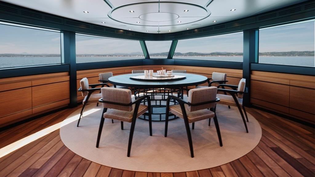 wallywhy200, main deck dining area (alternative layout)